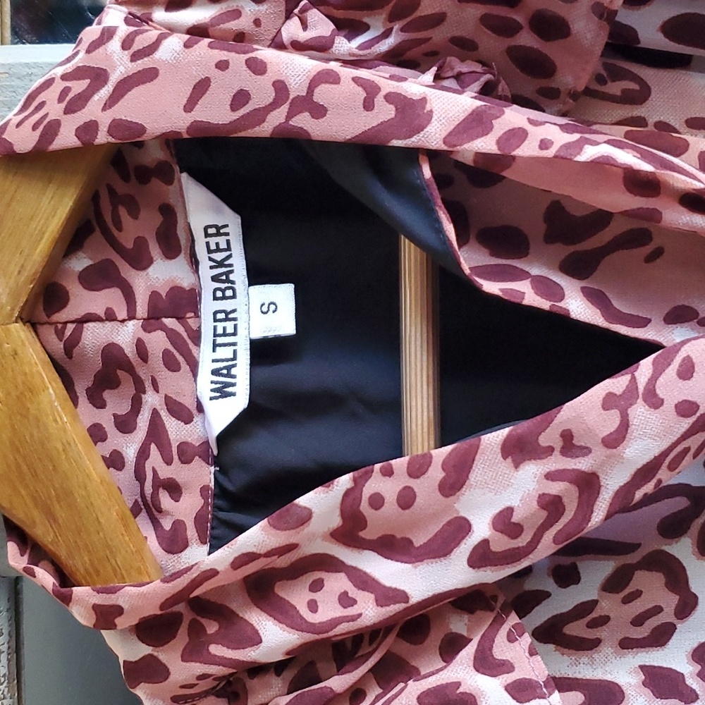 Walter Baker Animal Print Blouse. Size small - Picture 2 of 7